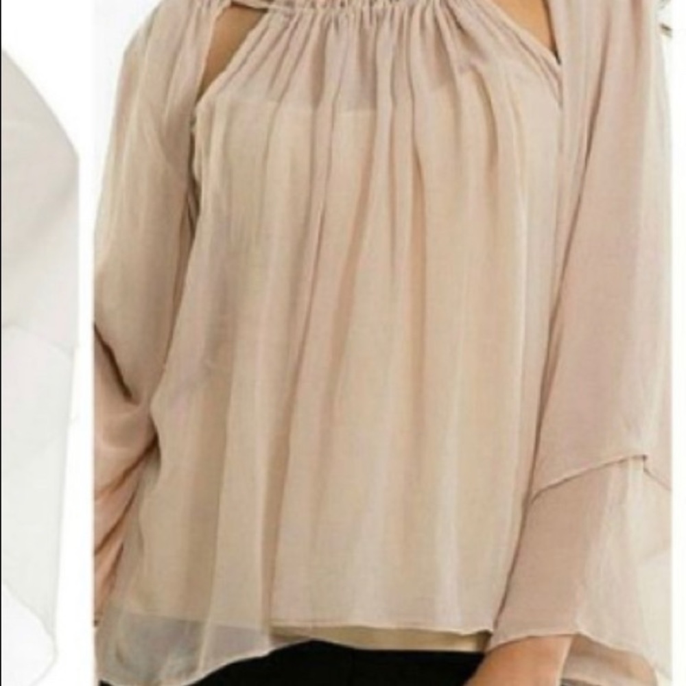*NWT* ELAN Beautiful Top